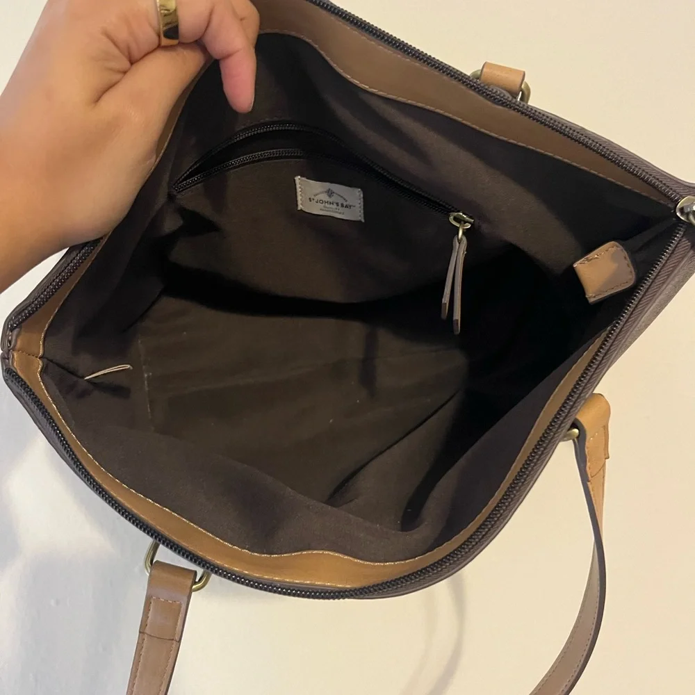 St. John’s Bug Purse - Picture 4 of 6